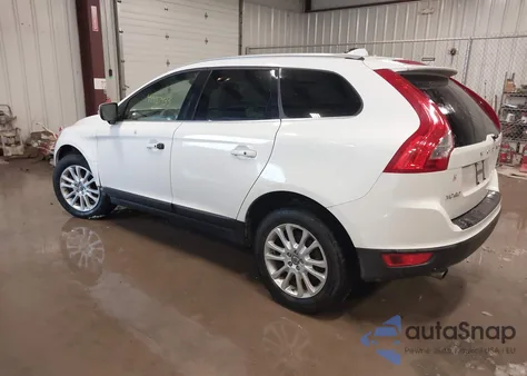 2012 Volvo Xc60 T6 R-Design Platinum z USA, uszkodzony, nr VIN YV4902DZ4C2264100